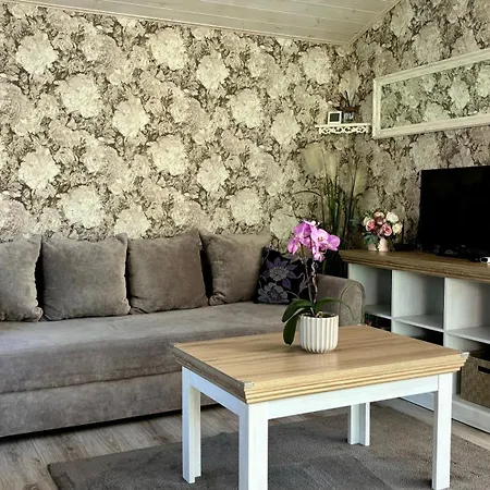 Naujos Statybos Namelis Дом отдыха